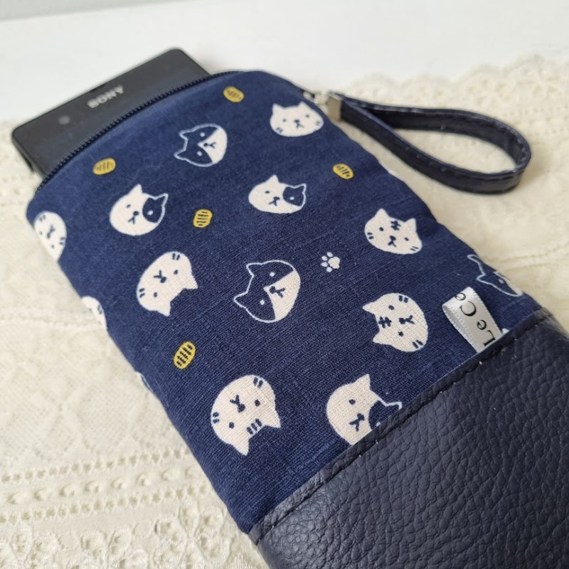 Etui zippé pour téléphone - Maruneko - simili cuir bleu marine