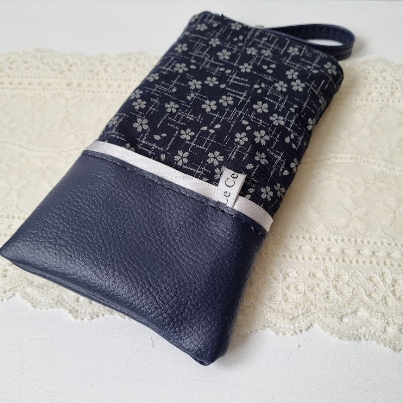 Etui zippé pour téléphone - Keiko - simili cuir bleu marine