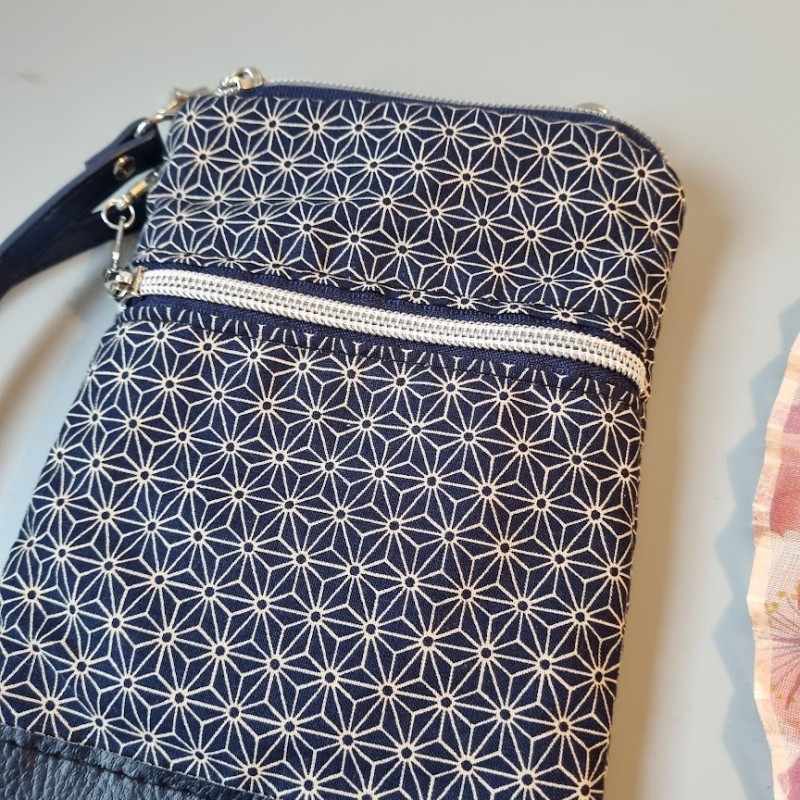 Mini-sac pour téléphone - Asanoha bleu marine