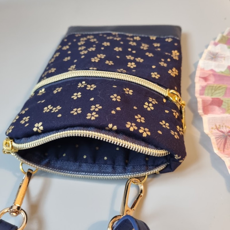 Mini-sac pour téléphone - Sakura doré fond bleu marine