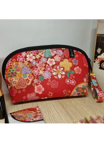 Trousse arrondie - Miya rouge fleuri