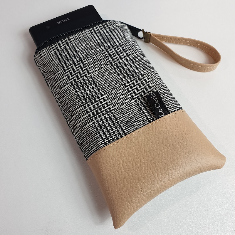 Smartphone sleeve - zipper closure - Carreaux grey - beige faux leather