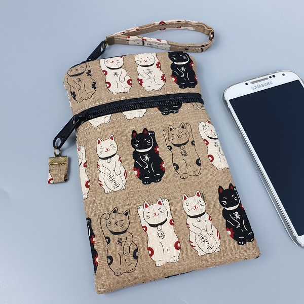 Smartphone sleeve - 2 zippers closure - Maneki brown - white and black cats