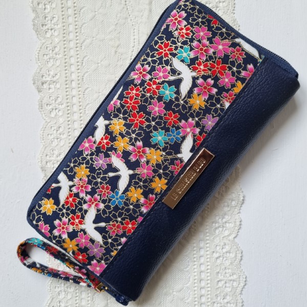 8.3" long zippered wallet - Cranes flowers blue - Navy blue faux leather